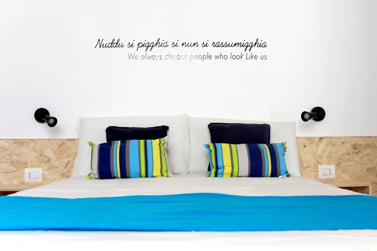 Le Mangiatoie Del Cavaliere Bed and Breakfast Montallegro 3*,  Italië